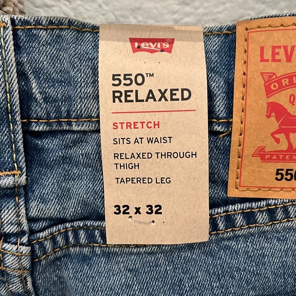LEVI’S Women’s 550 Relaxed 32 x 32 Blue Jeans NWT - Picture 5 of 16